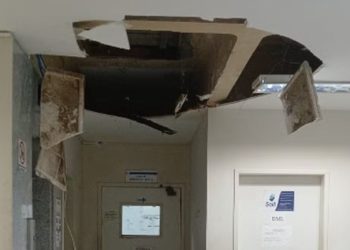 Teto de ala do Hospital Universitário de Aracaju desaba parcialmente
