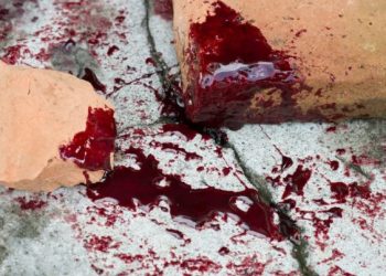 Criança de 4 anos morre após ser atingida por queda de muro